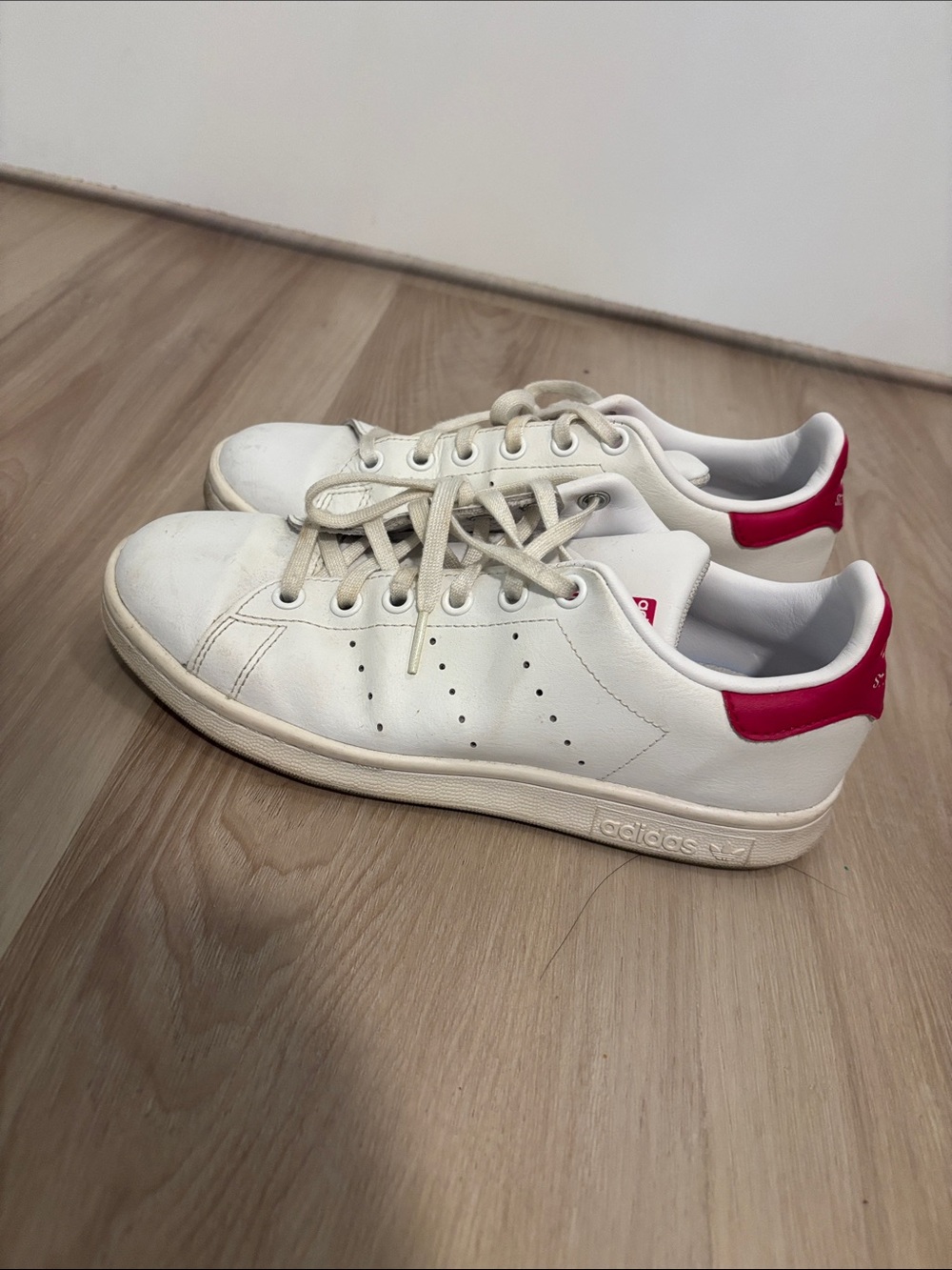 Stan Smith retro red sneakers sz 5